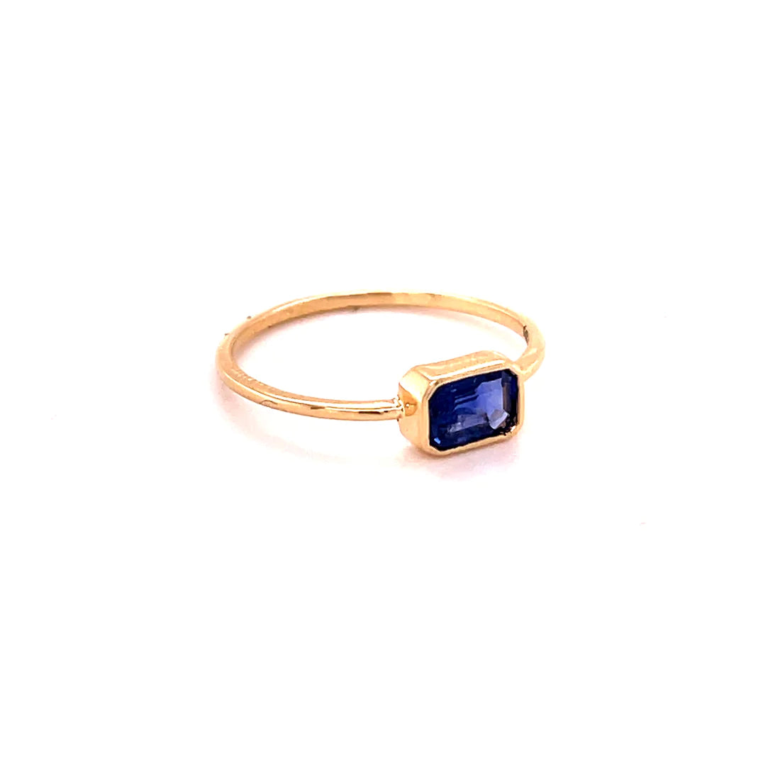 14kt Yellow Gold Blue Sapphire Ring