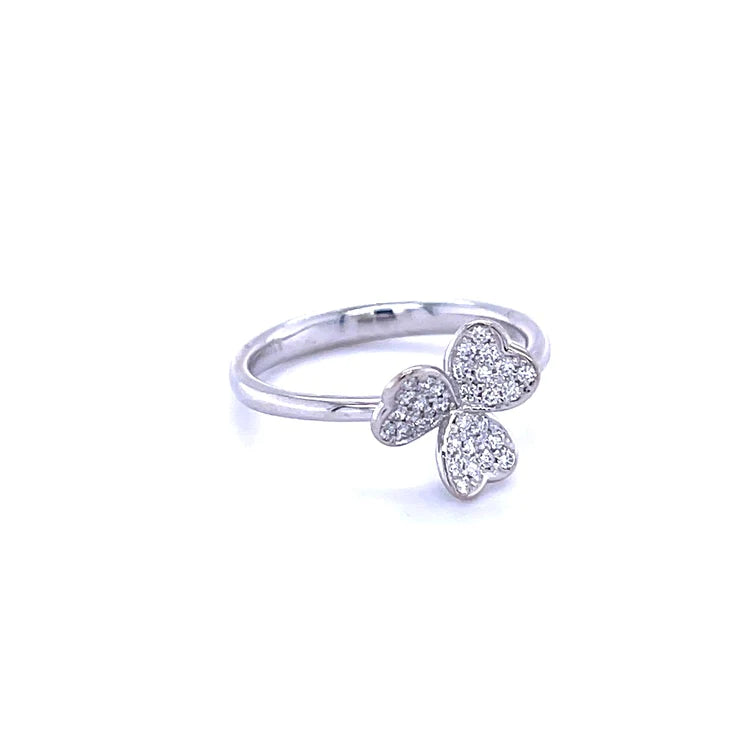 14kt White Gold Flower With Diamonds Pendent