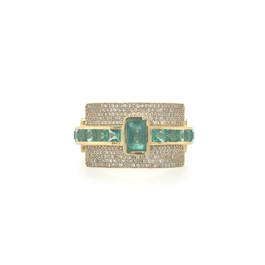 14kt Yellow Gold Emerald Ring With Diamonds