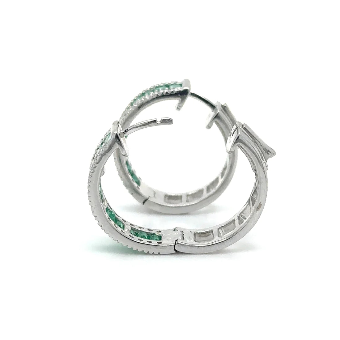 14k White Gold Emerald and Diamonds Earring