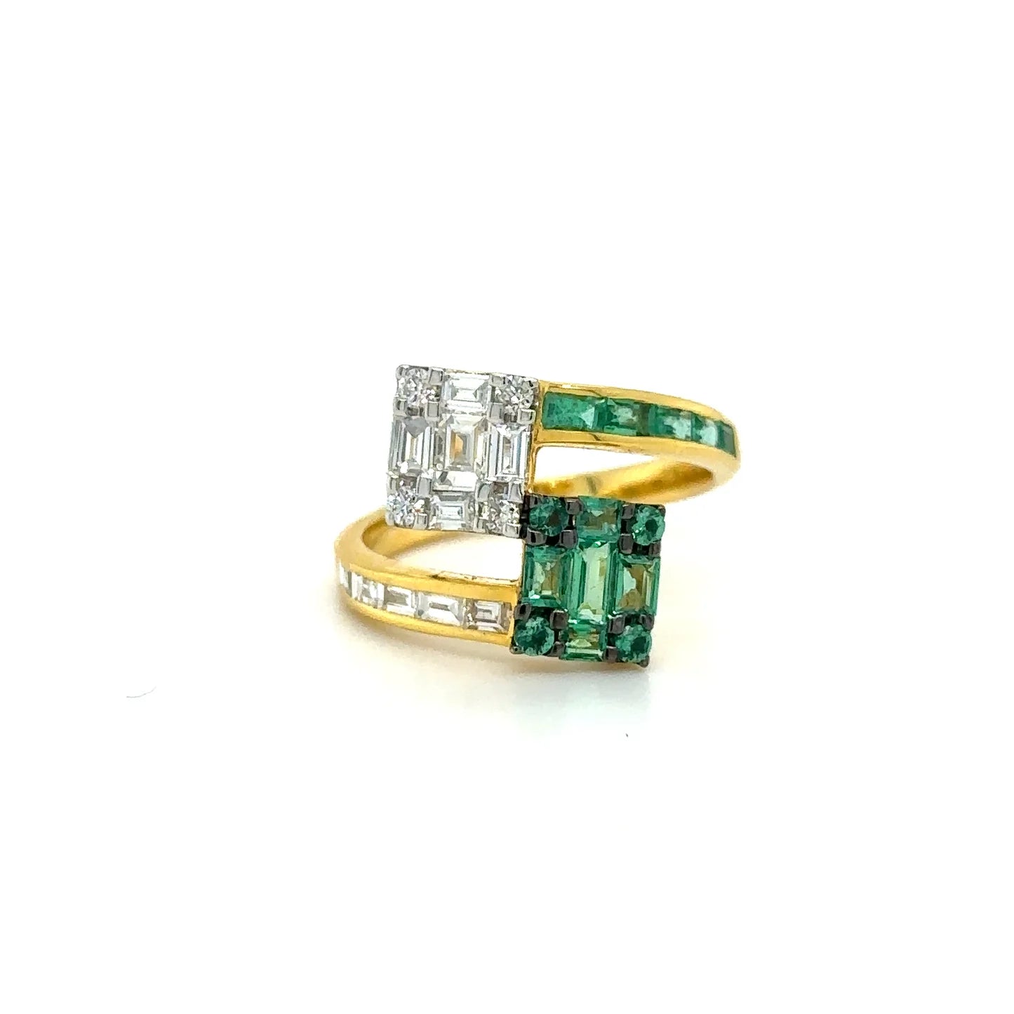 18k Yellow Gold Emerald Diamond Ring