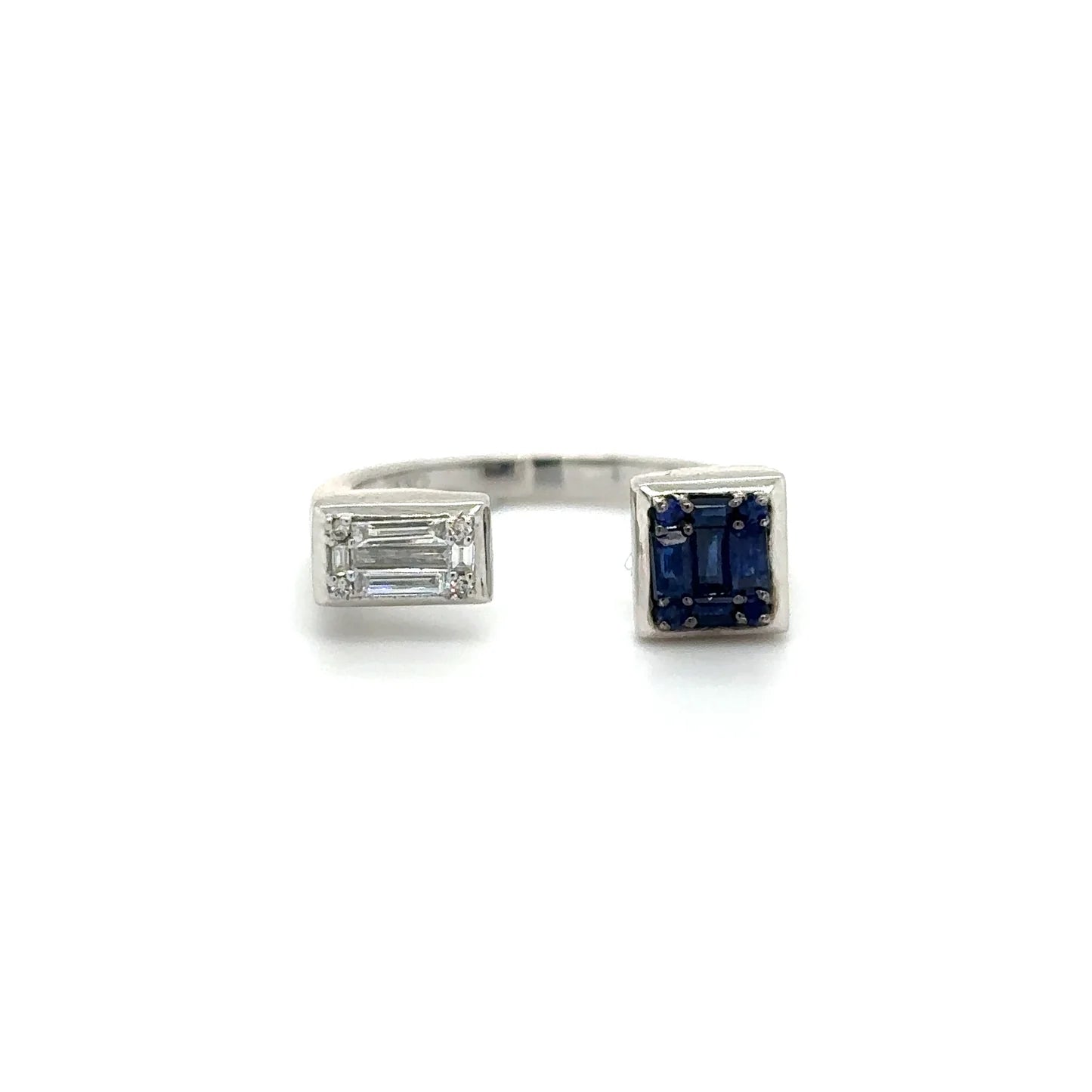 18k White Gold Sapphire Diamond Ring