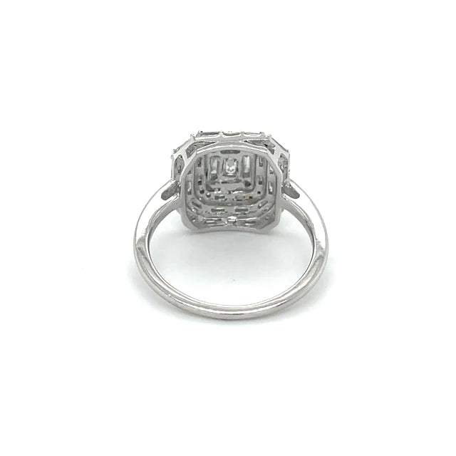18kt White Gold Diamond Ring