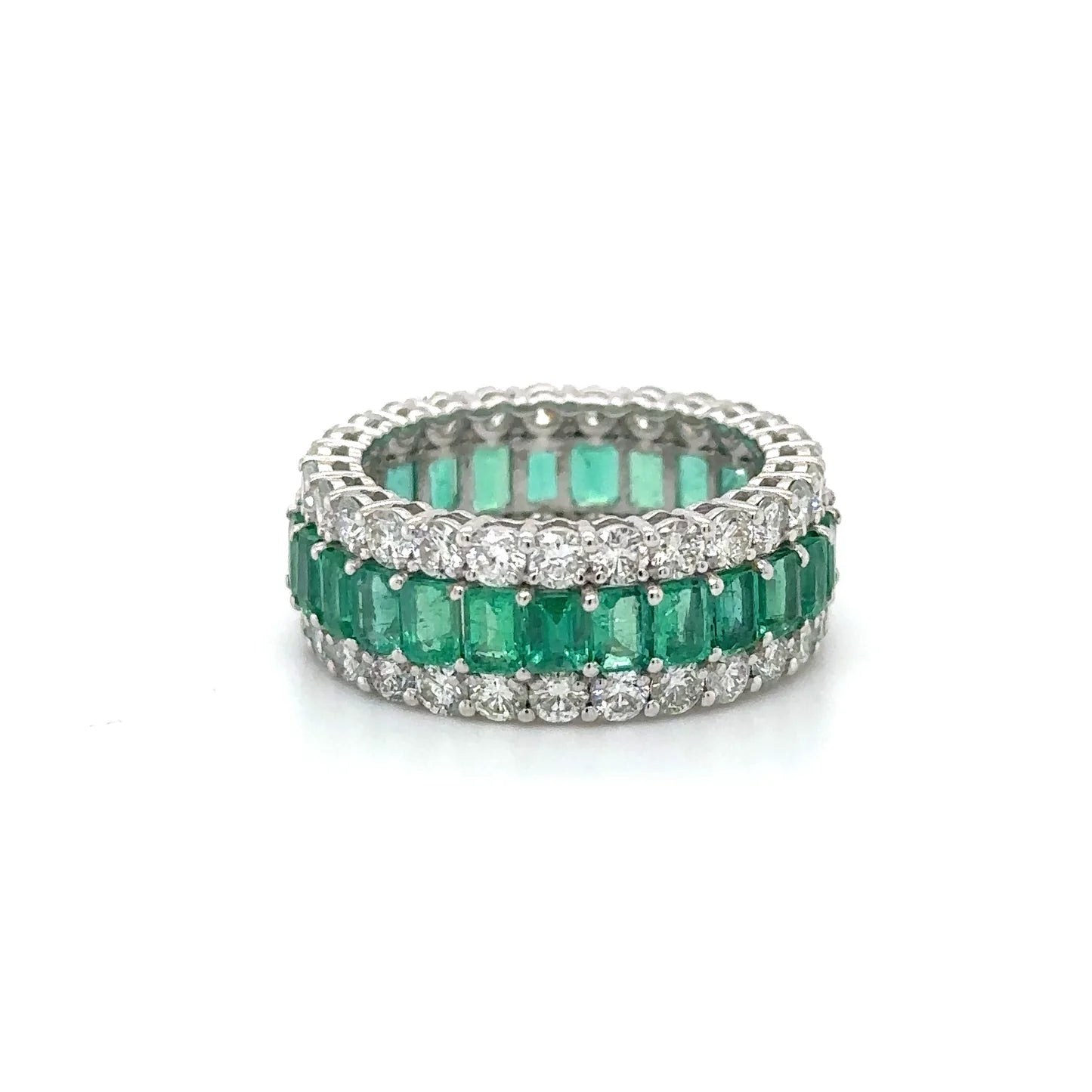 18k White Gold Emerald Diamond Ring
