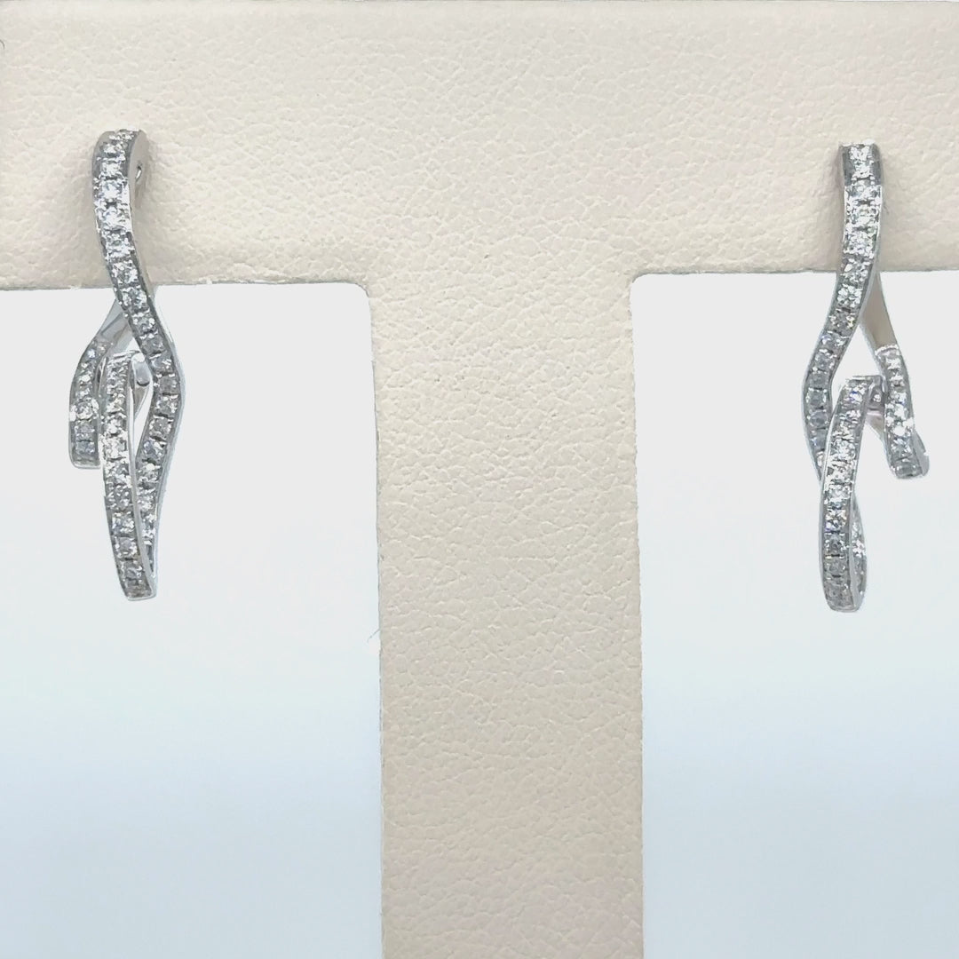 14k White Gold Diamond Earring