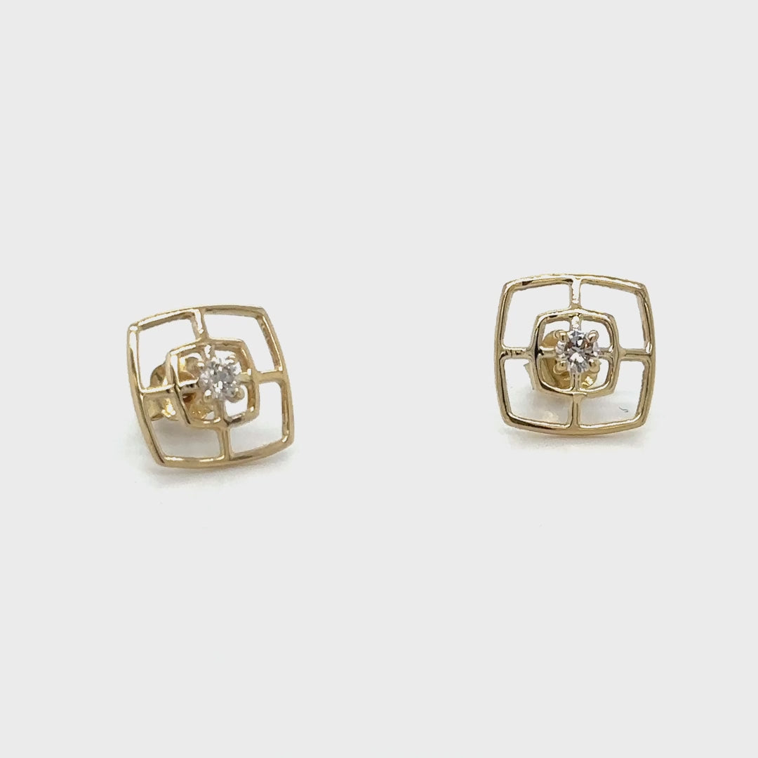 Yellow Gold Square Earring With Diamonds