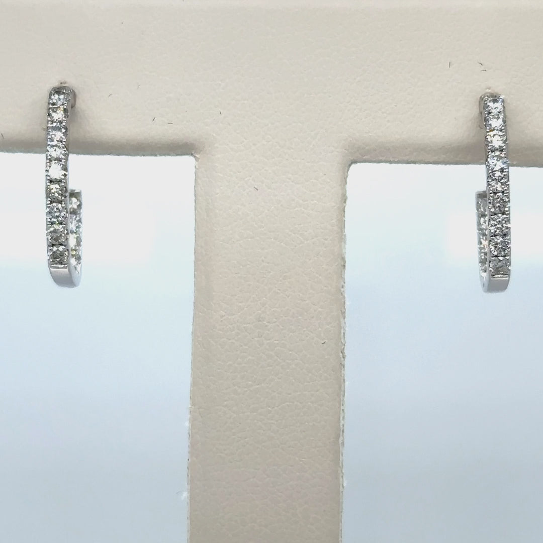 14k White Gold Diamond Earring