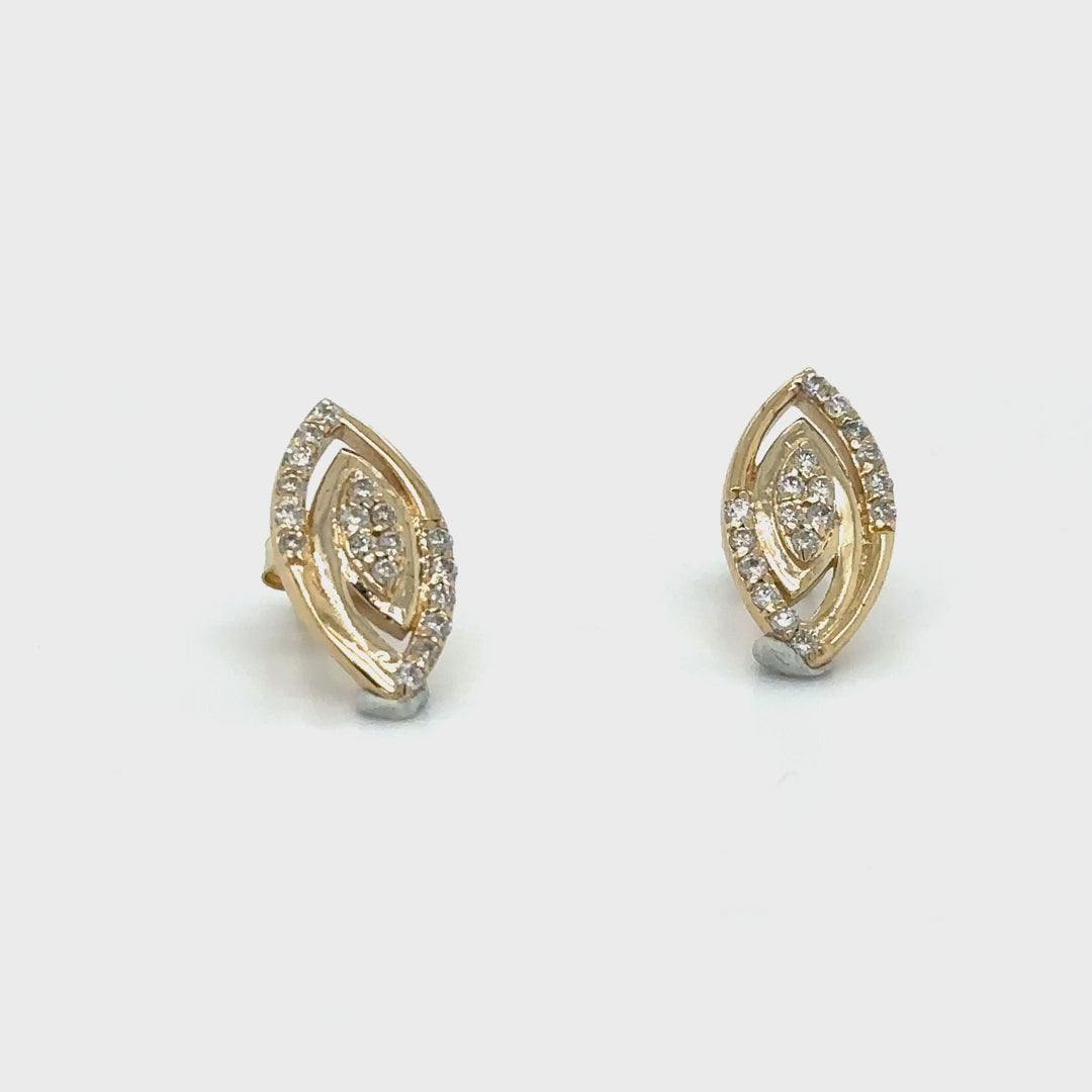 14k Yellow Gold Earring With Diamonds