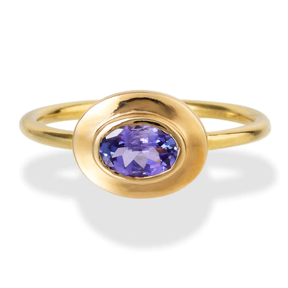 18kt Yellow Gold Tanzanite Ring