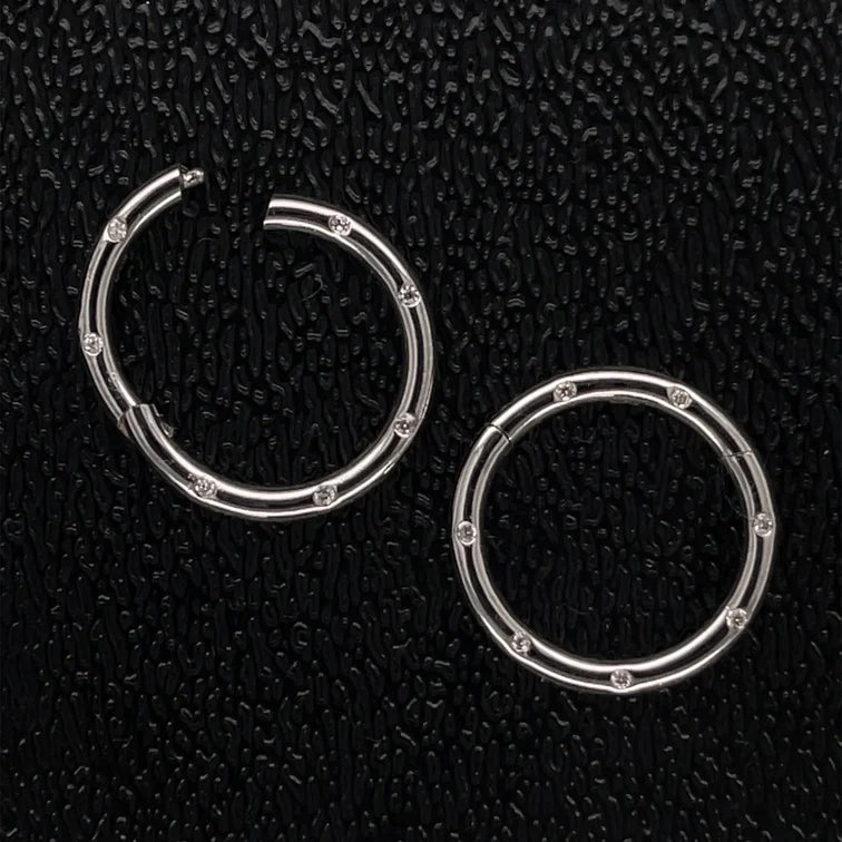 14kt White Gold Round Lock With Diamond