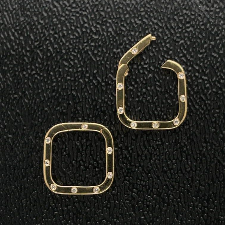 14kt Yellow Gold Square Shape Lock With Diamonds