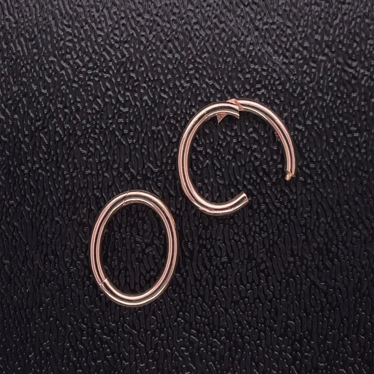 14kt Gold Oval Shape Lock