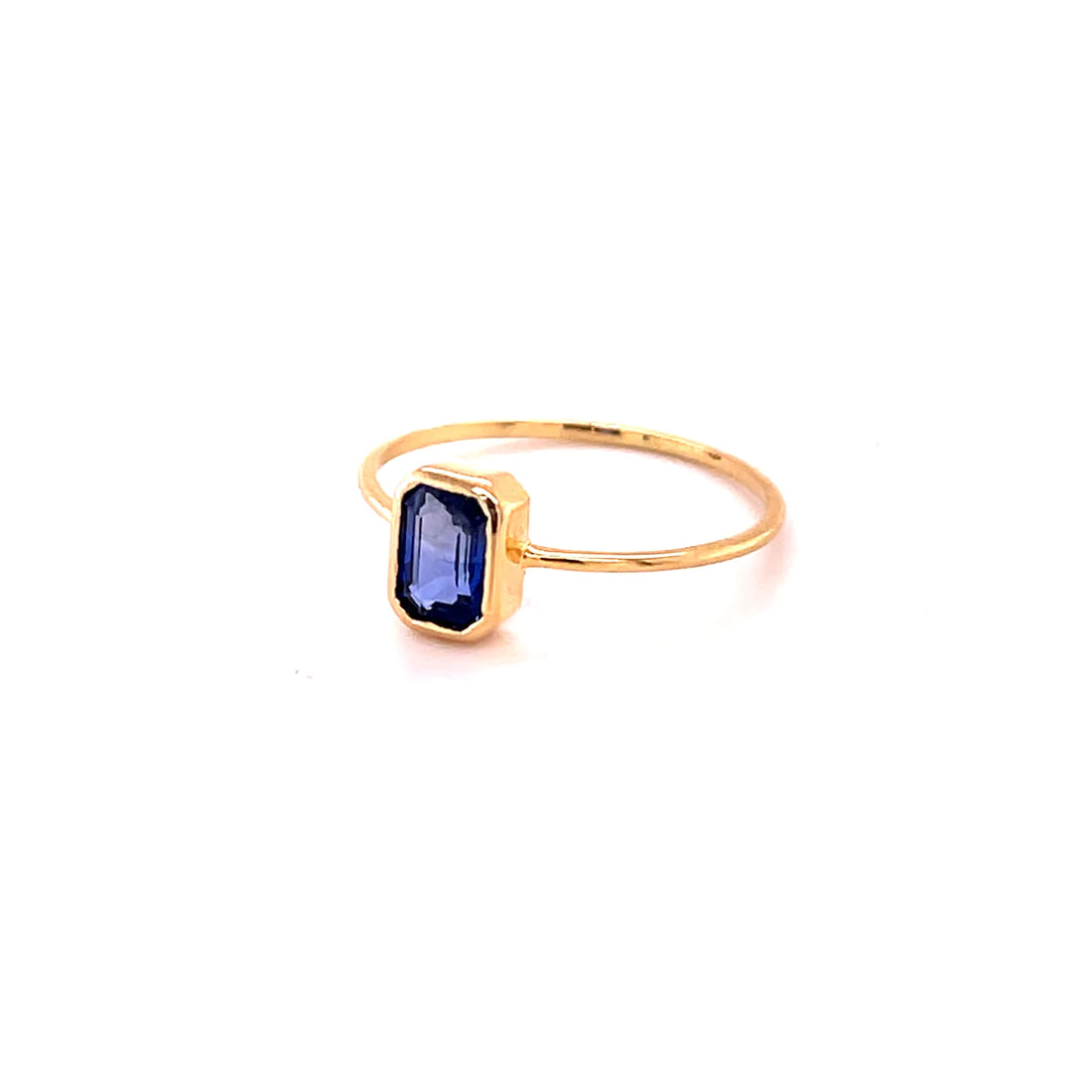 14kt Yellow Gold Blue Sapphire Ring