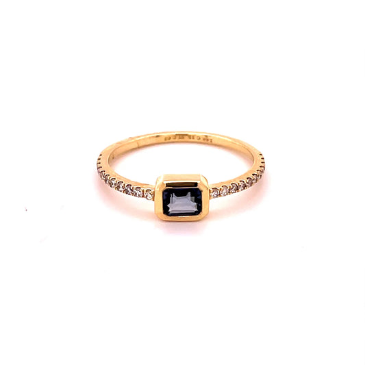 14kt Gold Blue Sapphire Ring