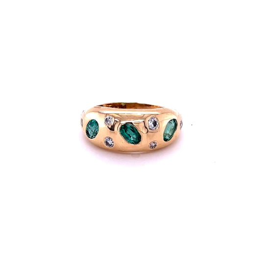 14kt Yellow Gold Emerald Ring With Diamonds