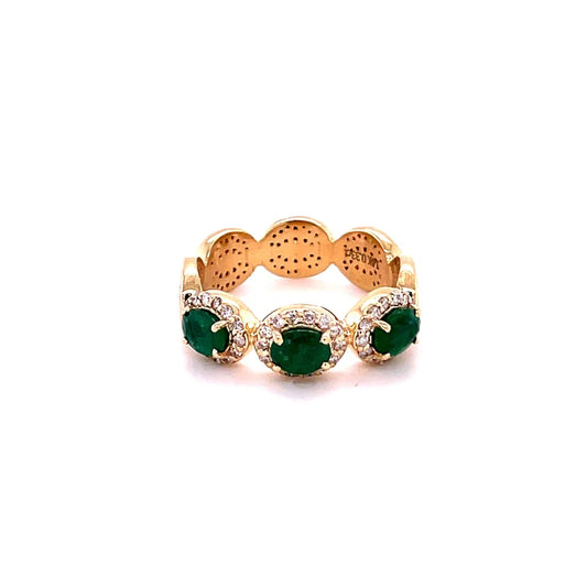 14kt Yellow Gold Emerald Ring With Diamonds