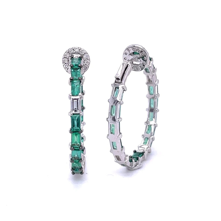 18kt White Gold Emerald With Diamonds Earing