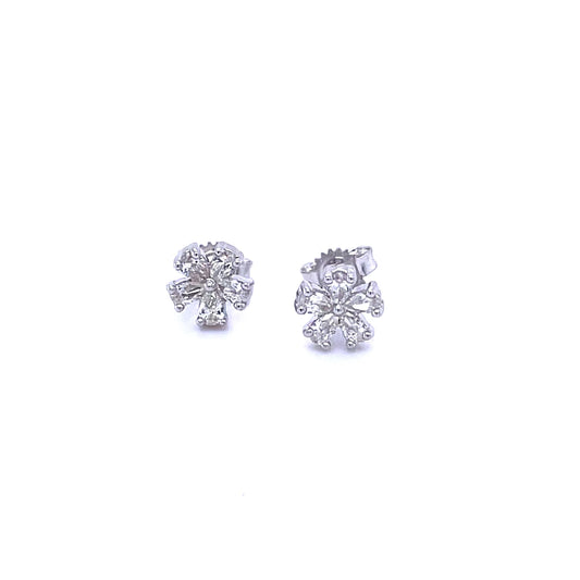 14kt White Gold Diamond Earing