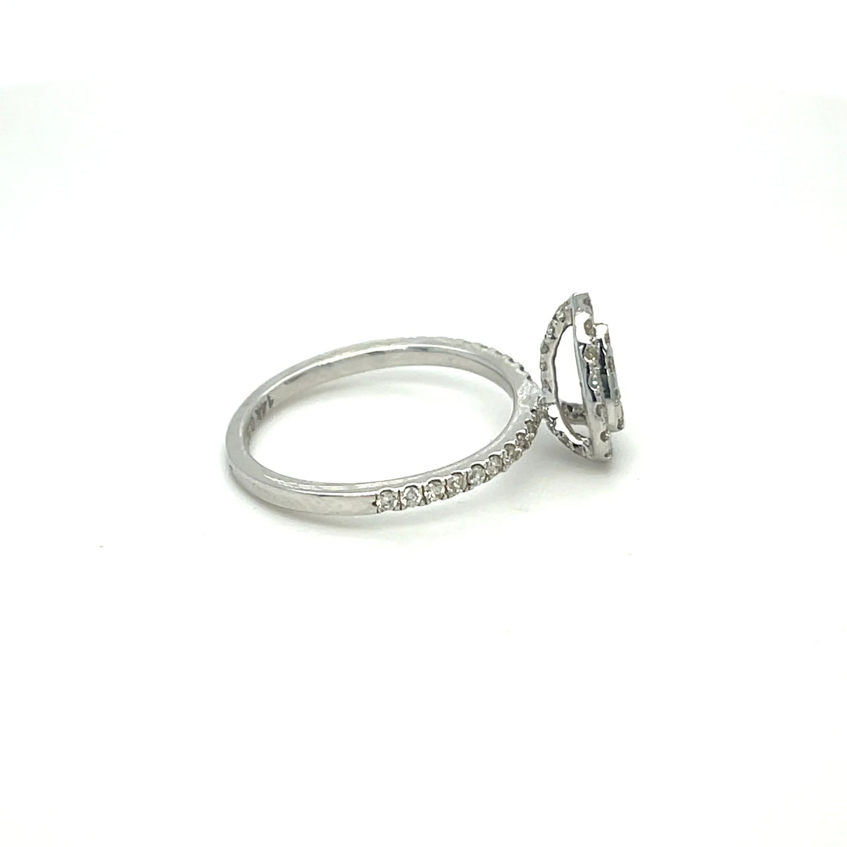 White Gold Pear Shaped Diamond Ring