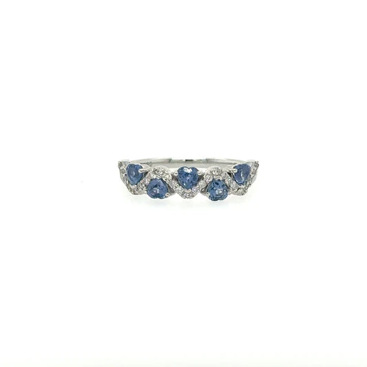 White Gold Ring With Sapphire and Diamonds