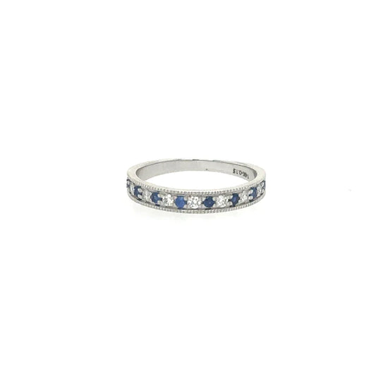 White Gold Ring With Sapphire and Diamonds