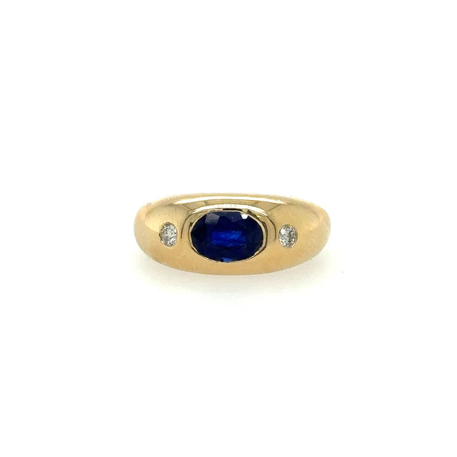 Yellow Gold Ring With Sapphire and Diamonds